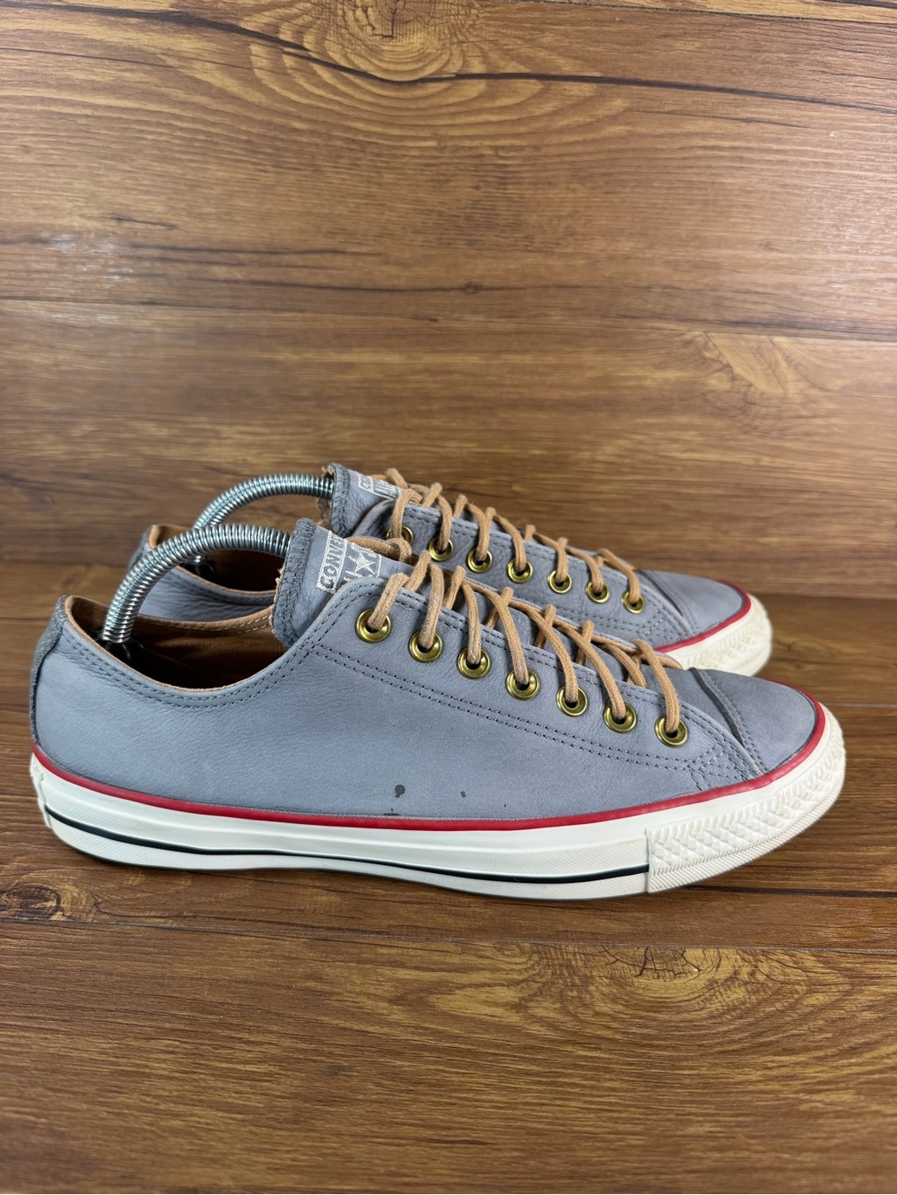 Converse ‘Earthy Buck’ Leather Low Top Sneakers Men’s Size 9 Shoes